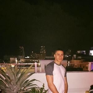 Meet your Posher, Emir